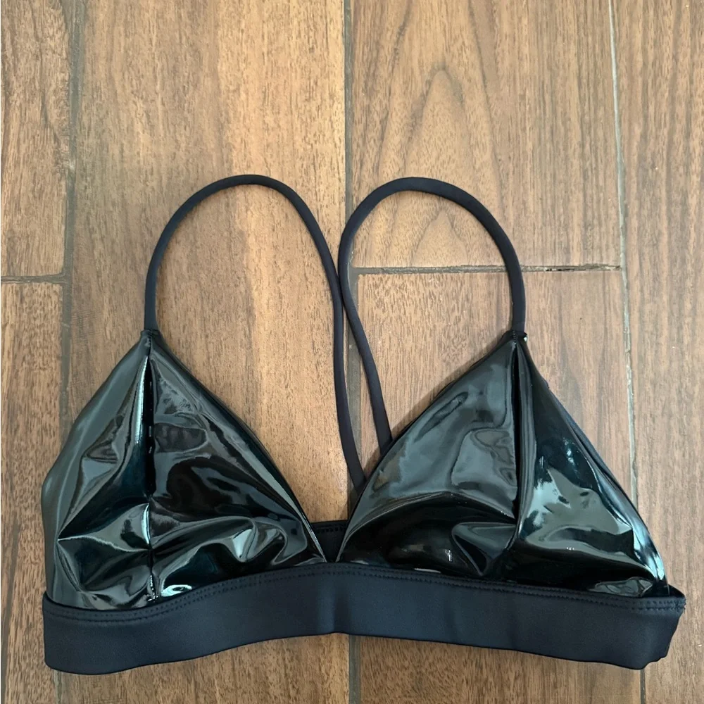 Alo Yoga Black Patent Faux Leather Vinyl Size S Sports Bra